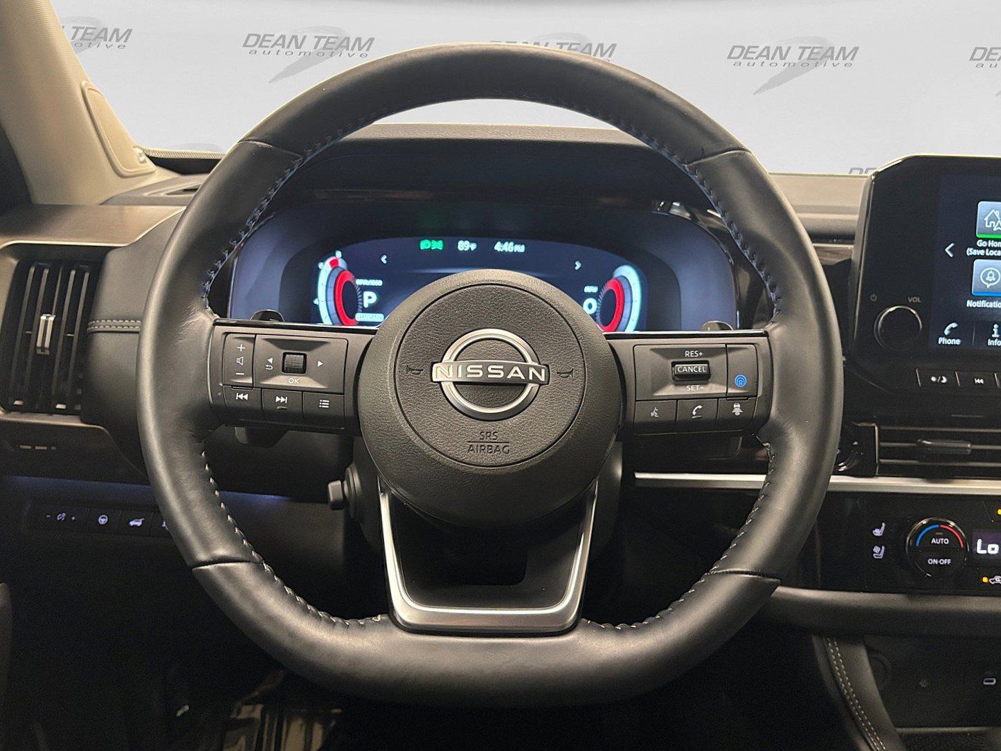 Used 2025 Nissan Pathfinder Platinum FWD image 37