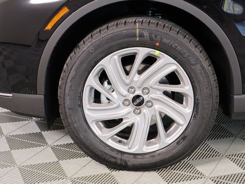 New 2026 Lincoln Corsair Premiere image 18