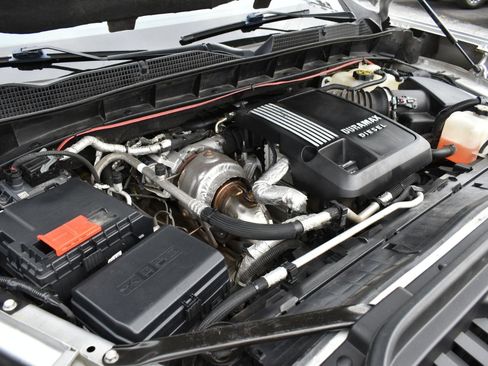 Used 2021 GMC Sierra 1500 SLT image 49