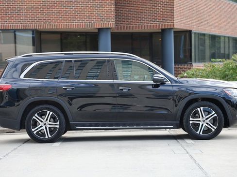 Used 2021 Mercedes-Benz GLS 450 4MATIC image 4