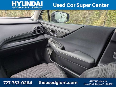 Used 2025 Subaru Outback Premium image 19