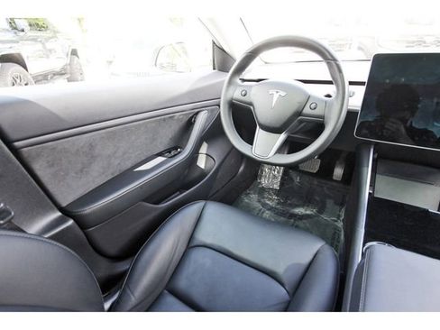 Used 2019 Tesla Model 3 Long Range RWD image 7