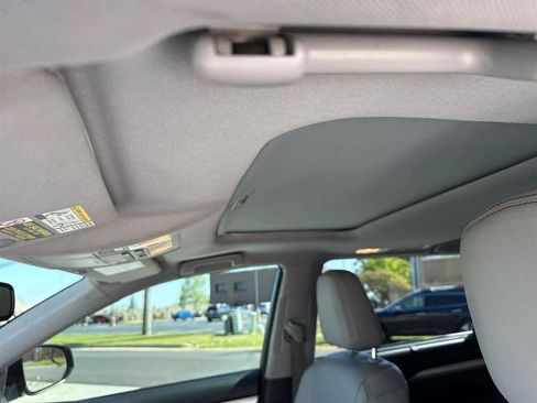 Used 2015 Toyota Highlander XLE FWD image 38
