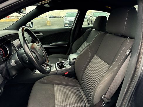 Used 2023 Dodge Charger SXT image 11