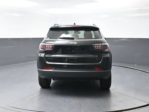 New 2026 Jeep Compass Latitude AWD/4WD image 8