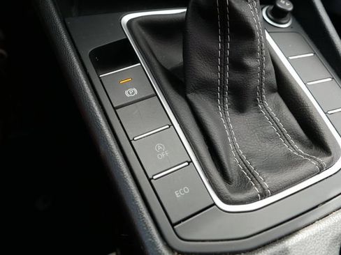 Certified 2024 Volkswagen Jetta S FWD image 33