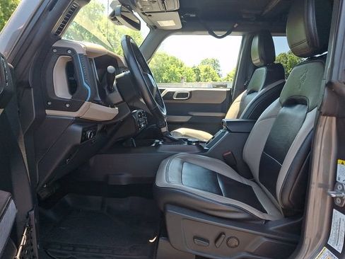 Used 2023 Ford Bronco Wildtrak AWD/4WD image 14
