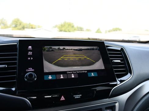 Used 2024 Honda Passport EX-L image 16