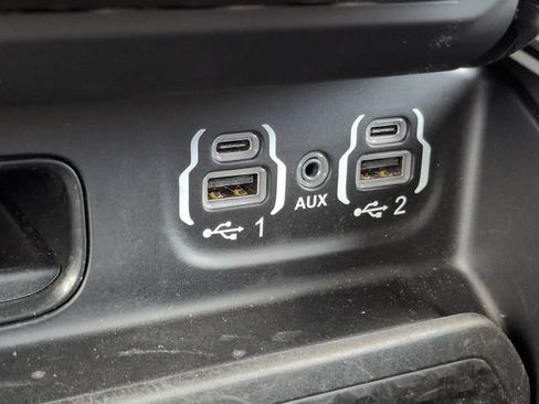 Used 2024 RAM 1500 Big Horn AWD/4WD image 22