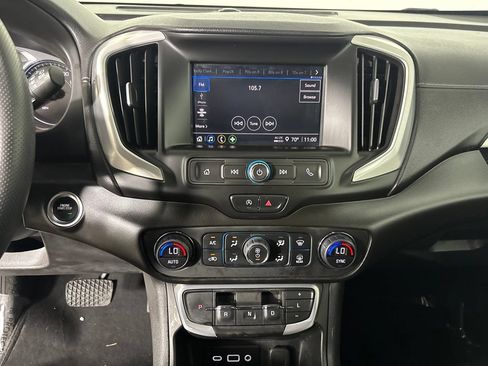 Used 2022 GMC Terrain SLE w/ Driver Convenience Package AWD/4WD image 16