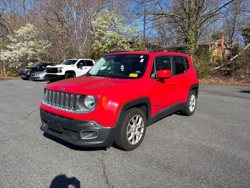 Used 2015 Jeep Renegade Latitude image 1