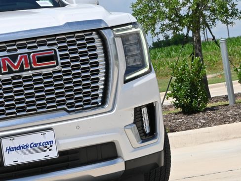 Used 2024 GMC Yukon Denali RWD image 10