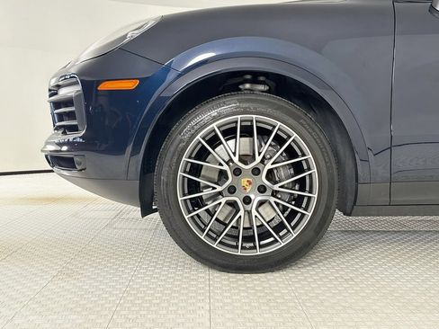 Certified 2023 Porsche Cayenne Coupe AWD/4WD image 55