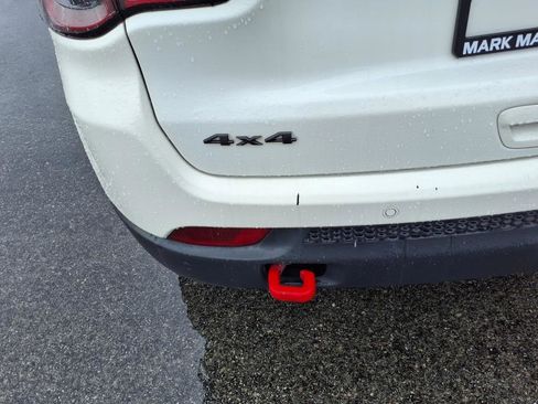 Used 2021 Jeep Compass Trailhawk image 5