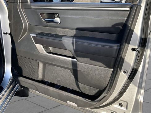 Used 2025 Toyota Tundra Platinum AWD/4WD image 23