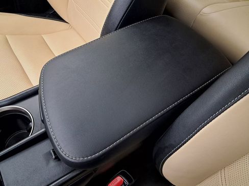 Used 2016 Lexus NX 300h AWD image 32