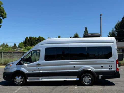 Used 2019 Ford Transit 350 XLT RWD image 2