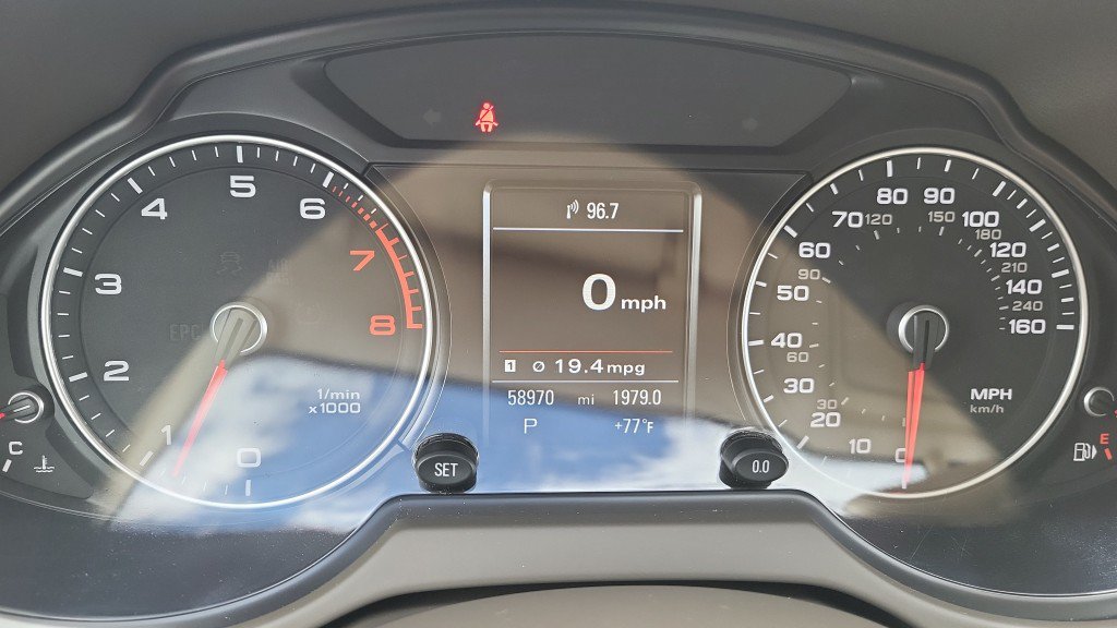 Used 2016 Audi Q5 3.0T Premium Plus w/ Technology Package AWD/4WD image 31