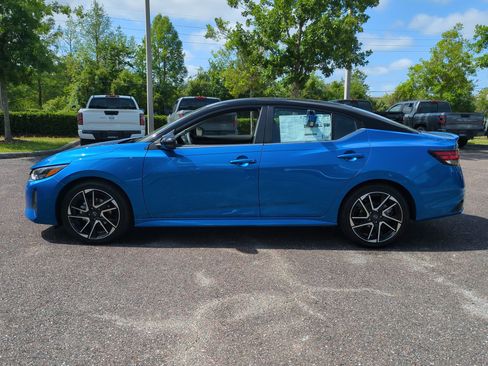 New 2025 Nissan Sentra SR image 7