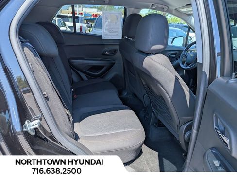 Used 2020 Chevrolet Trax LS w/ Tint and Cruise Package FWD image 30