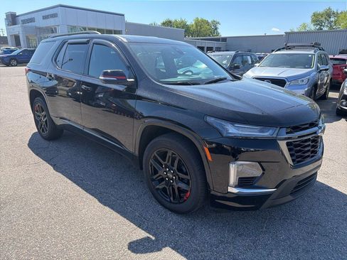 Used 2024 Chevrolet Traverse Premier w/ Redline Edition image 4
