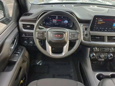 Used 2024 GMC Yukon SLE w/ Gmc Pro Safety Plus Package image 15