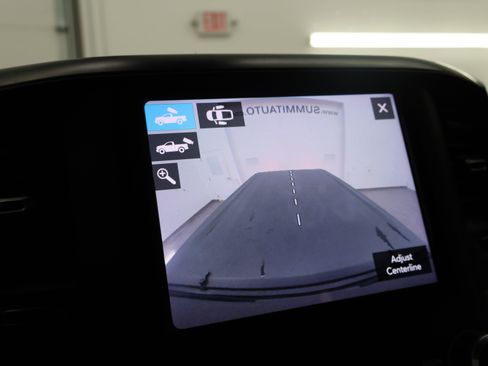 Used 2020 RAM 2500 Big Horn w/ Level 2 Equipment Group image 19