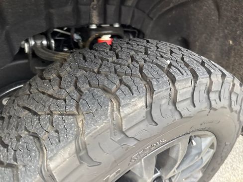 Used 2025 Chevrolet Silverado 2500 LTZ w/ LTZ Plus Package image 27