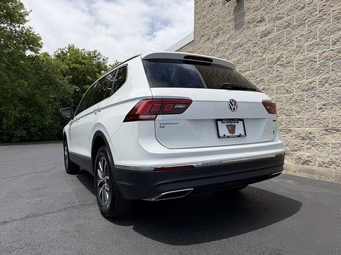 Used 2020 Volkswagen Tiguan SE w/ Panoramic Sunroof Package AWD/4WD image 6