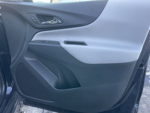 Used 2020 Chevrolet Equinox LS w/ LS Convenience Package image 21