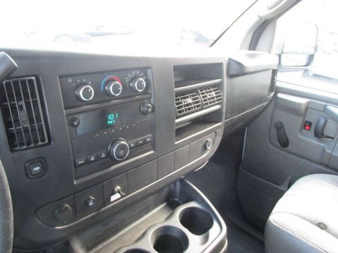 Used 2014 Chevrolet Express 3500 RWD image 52