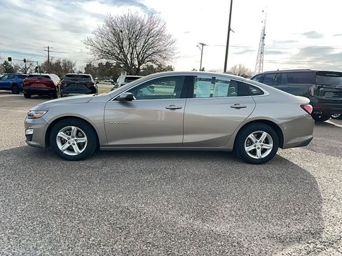 Certified 2022 Chevrolet Malibu LT image 2