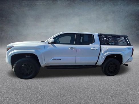 Used 2025 Toyota Tacoma TRD Sport image 6