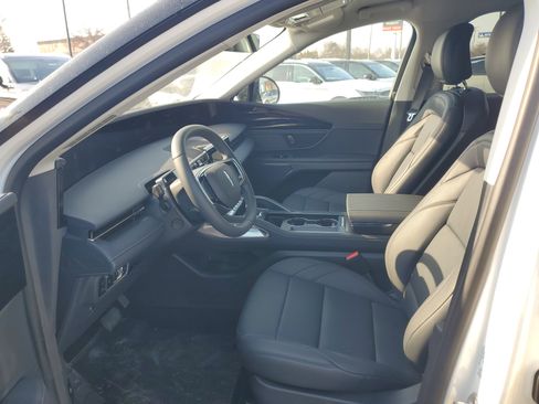 New 2026 Lincoln Nautilus Premier image 10