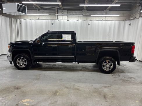 Used 2015 GMC Sierra 2500 SLT w/ Suspension Package, Off-Road image 2