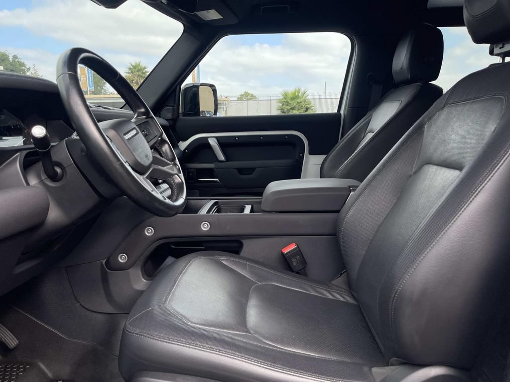 Used 2023 Land Rover Defender 90 X-Dynamic SE AWD/4WD image 18