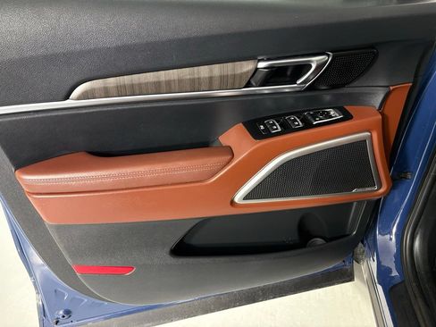 Used 2023 Kia Telluride EX w/ EX Captain's Chair Package FWD image 14