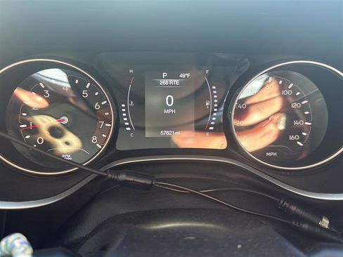 Used 2020 Jeep Compass Latitude image 3