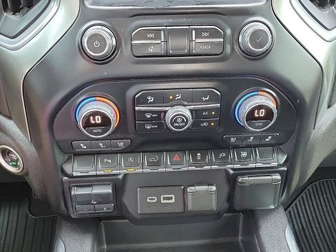 Used 2021 Chevrolet Silverado 1500 LTZ RWD image 16
