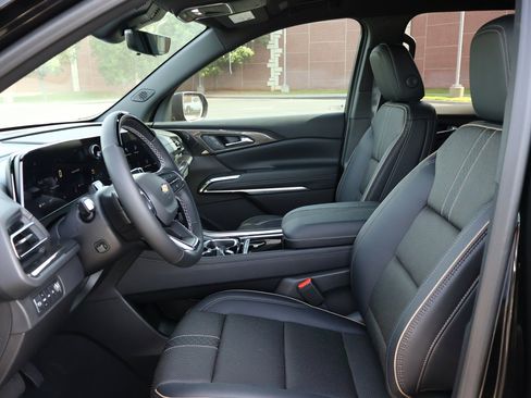 New 2026 Chevrolet Traverse High Country AWD/4WD image 12