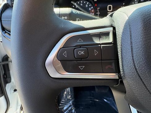 Used 2026 Jeep Compass Latitude AWD/4WD image 14