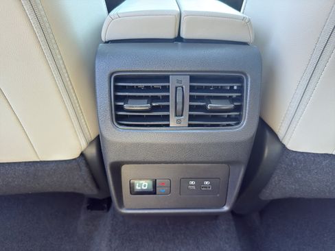 Used 2023 Nissan Rogue SL w/ SL Premium Package AWD/4WD image 32