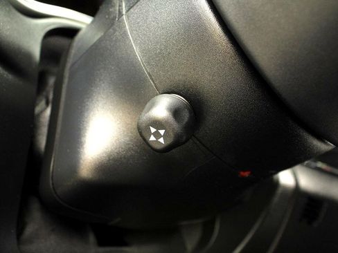 Used 2021 Jeep Grand Cherokee Limited image 28