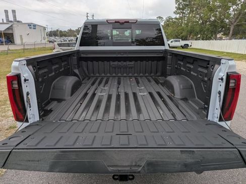 New 2026 GMC Sierra 2500 Denali w/ Denali Reserve Package AWD/4WD image 12