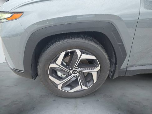 Certified 2024 Hyundai Tucson Limited FWD image 17