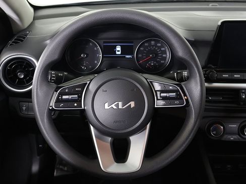 Used 2023 Kia Forte LXS image 34