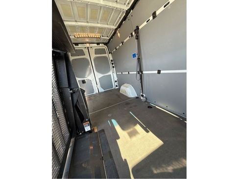 Used 2023 Mercedes-Benz Sprinter 2500 image 24