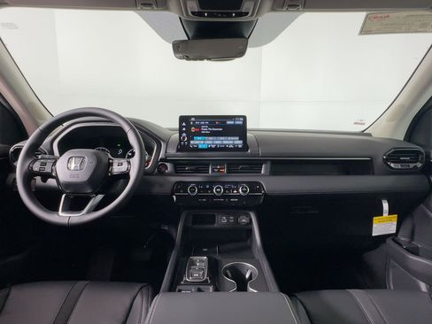 New 2025 Honda Pilot EX-L image 14