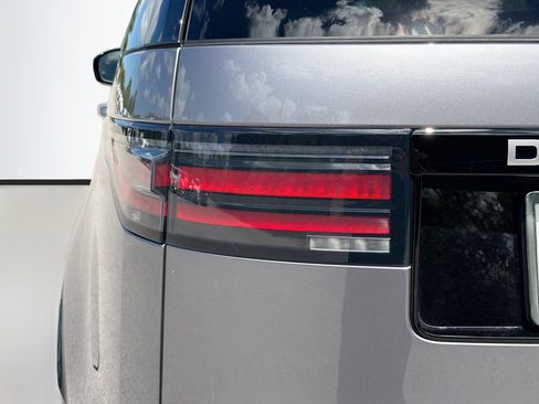 New 2026 Land Rover Discovery Limited Edition AWD/4WD image 10