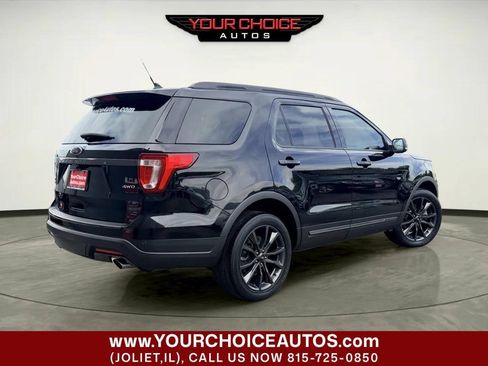 Used 2018 Ford Explorer XLT w/ XLT Appearance Package AWD/4WD image 7